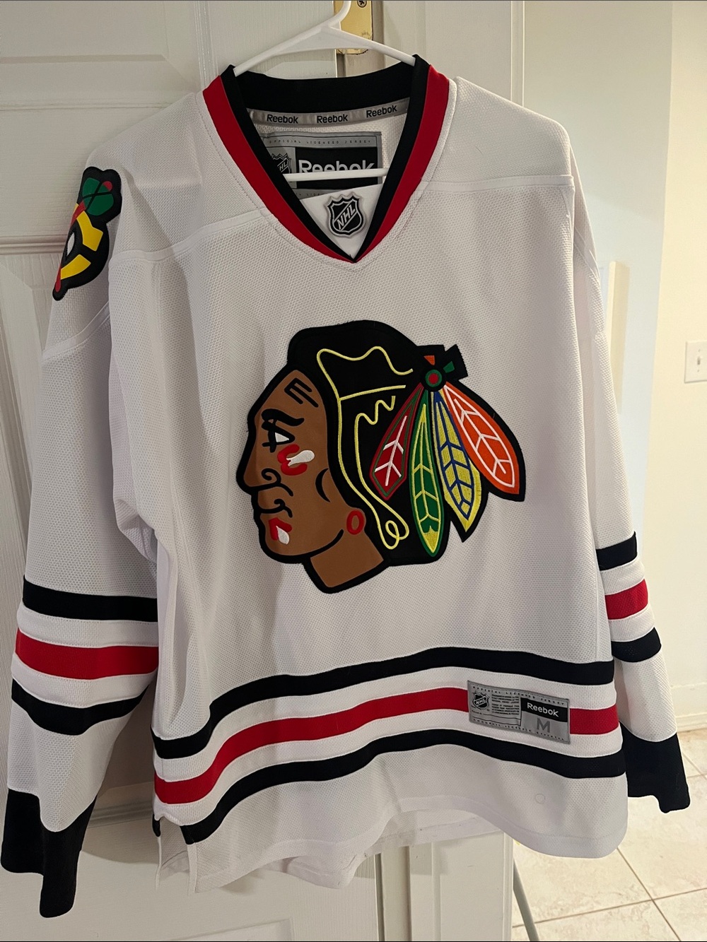 Reebok White Chicago Blackhawks Hockey Jersey with Multicolor Logo